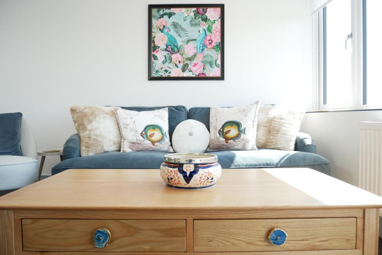 Sunset View, 2 Bedrooms In The Heart Of Holt With Parking Exterior photo